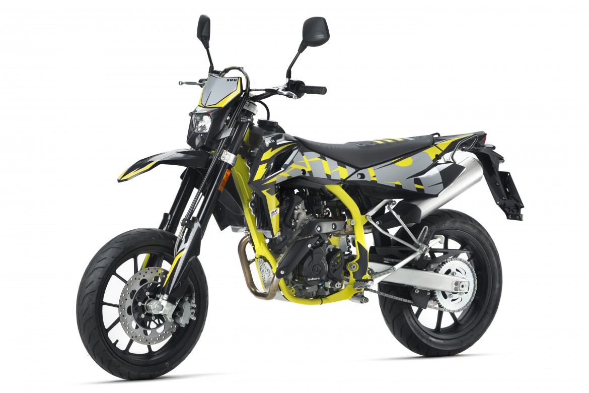 swm-sm-125-r-super-moto-motocikli-prormotors-moto-salons (3)